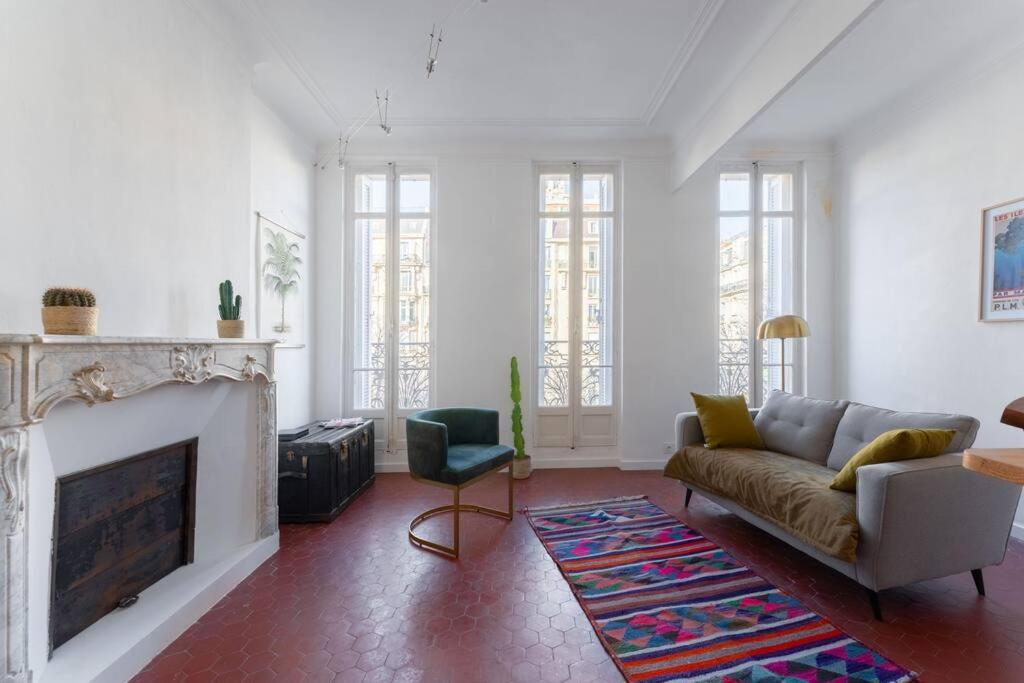 Superbe Appart, Central, Petit Balcon & Vue Place Marseille Bagian luar foto